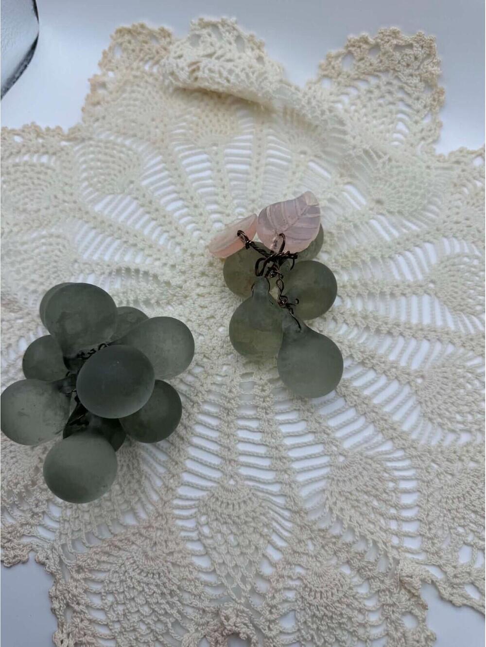 Vtg 1960s Pink Glass Grape Cluster w/ Leaves Retro MCM Fruit Decor Italy Style